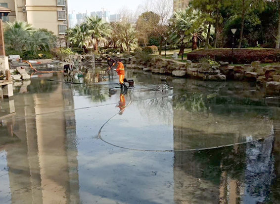 茅箭景观池淤泥清理